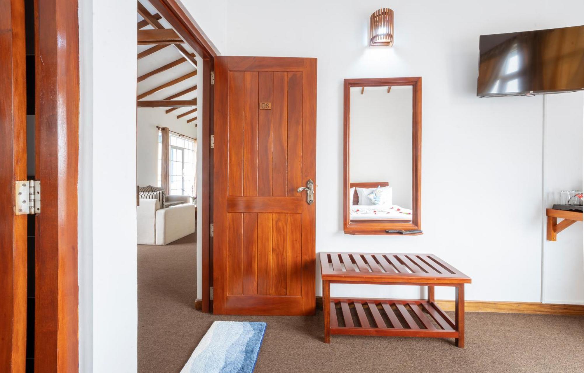 Aaradhya Nuwara Eliya Hotel Room photo